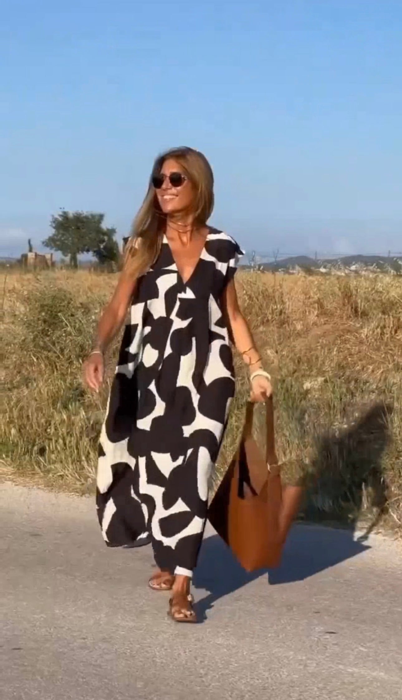 Vestido Elisabetta Milano – Elegância Contemporânea Europeia (Leve e Soltinho)