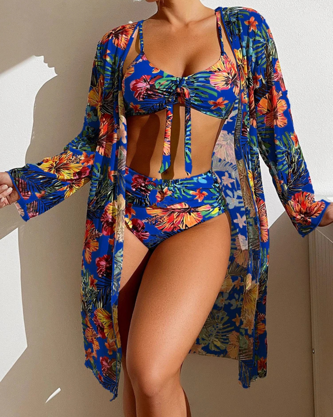 Conjunto de Biquíni Floral com Blusa de Tule