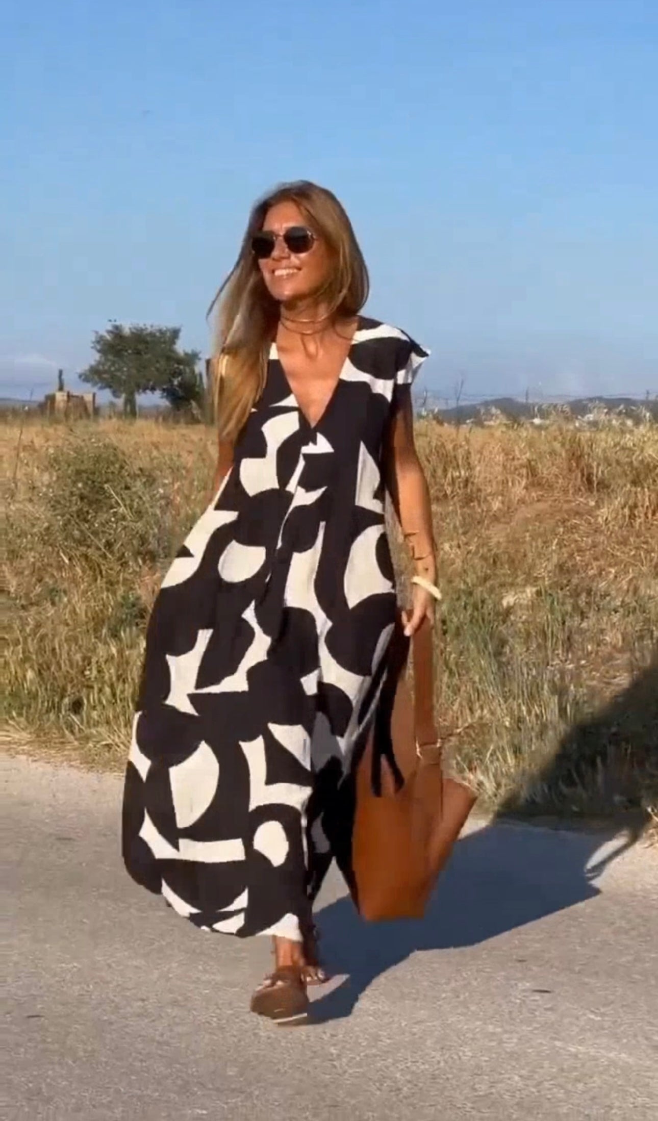 Vestido Elisabetta Milano – Elegância Contemporânea Europeia (Leve e Soltinho)